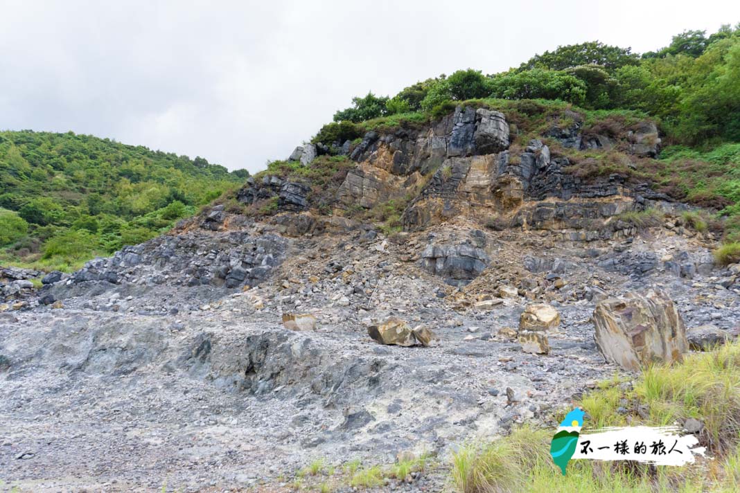 北投硫磺谷步道五指山石英岩層