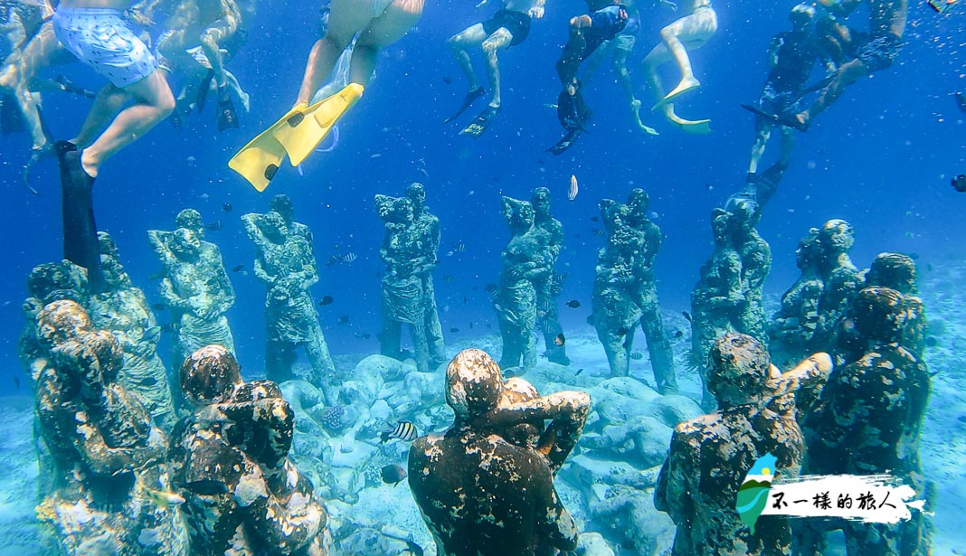 吉利島海底雕像