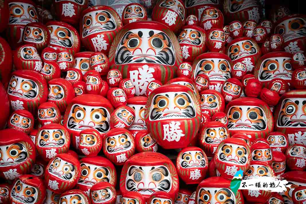 大阪勝尾寺勝利達摩奉納棚