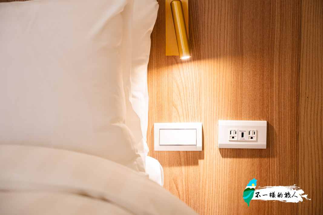 福壽山農場國民賓館房間內插座